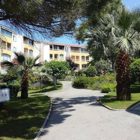 Appartement Tres Agreable Fréjus Exterior foto
